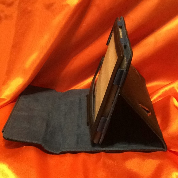 Tech Booklet for Kindle Fire & Nexus 7, Magnetic - Picture 5 of 6